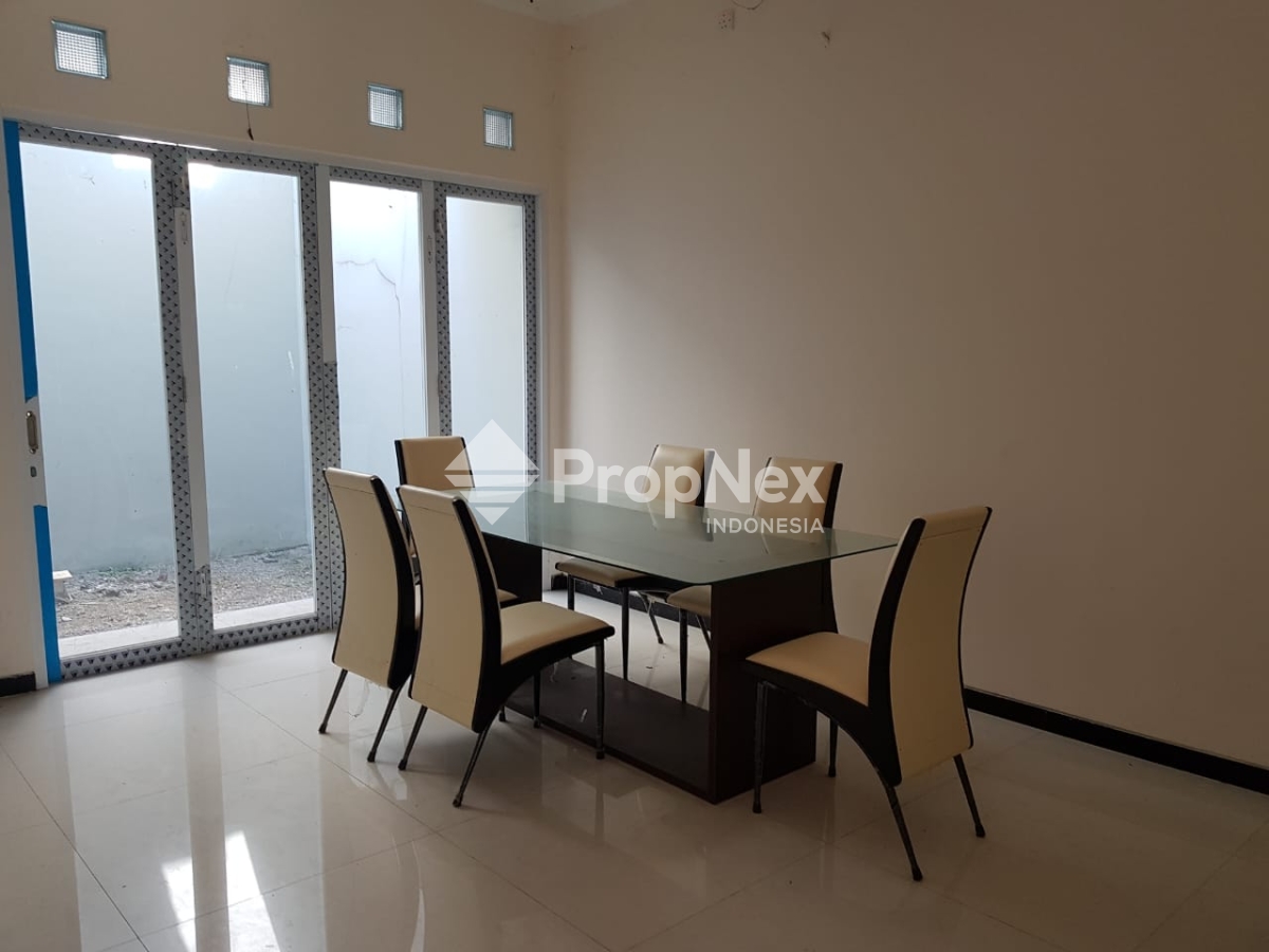 Dijual Rumah Siap Huni Furnish Sukolilo Dian Regency 2 — foto 3